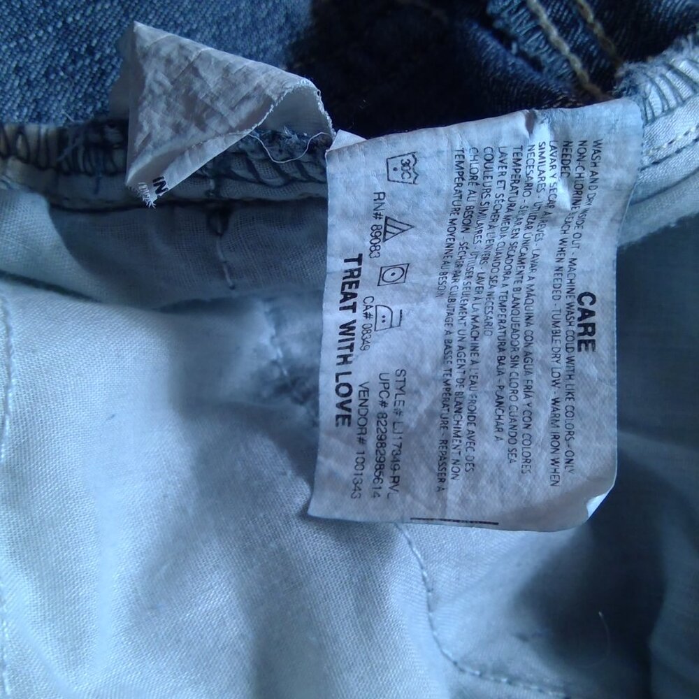 L.E.I. Women's Jean Shorts Ashley Style Low-Rise (Size 13) with Lace Accents - Picture 6 of 7